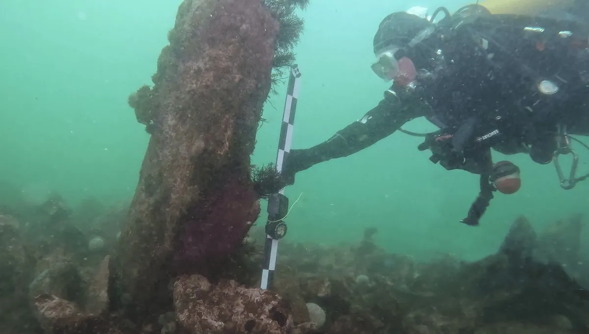 Fascinující objev: kamenná zeď u ostrova Sein a barvy diplodoků