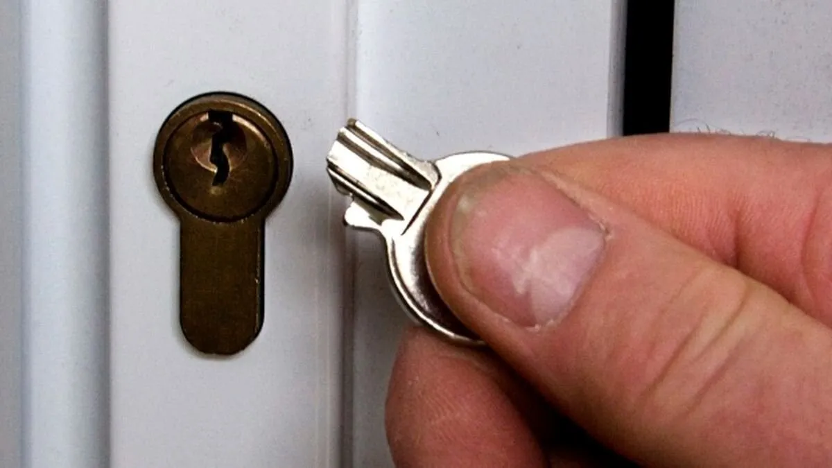 Jak si poradit se zlomeným klíčem v zámku